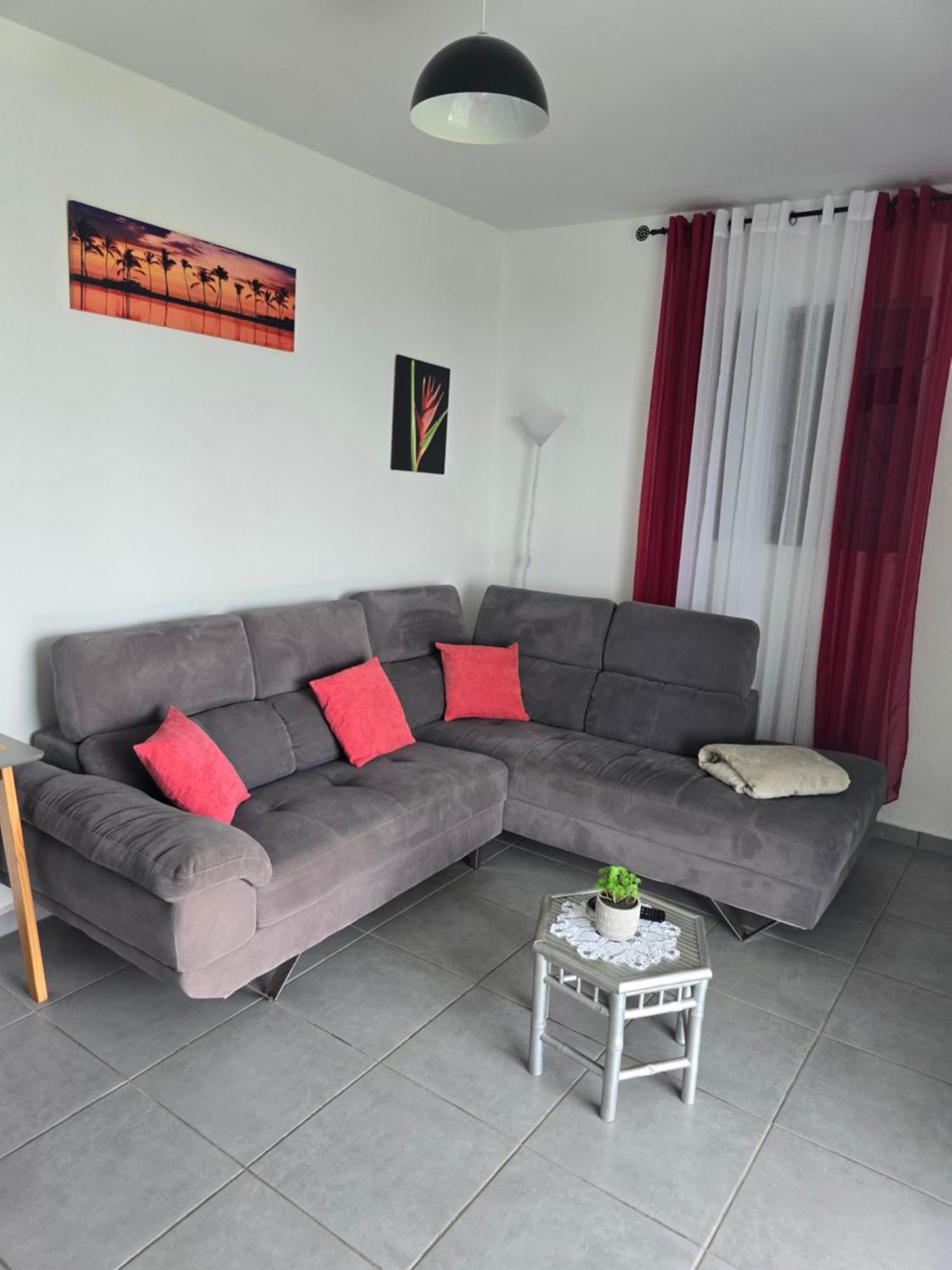 Maison Laurencia - Appartement De L'Etage Sainte-Anne  Ngoại thất bức ảnh