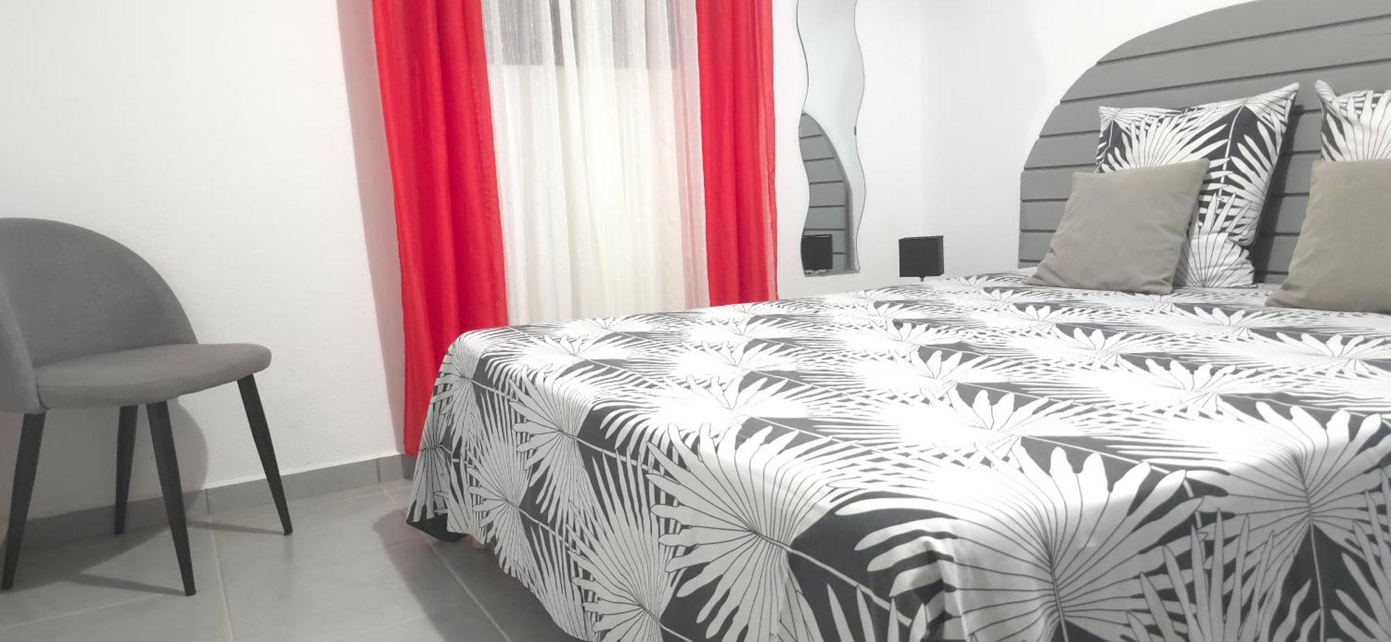 Maison Laurencia - Appartement De L'Etage Sainte-Anne  Ngoại thất bức ảnh