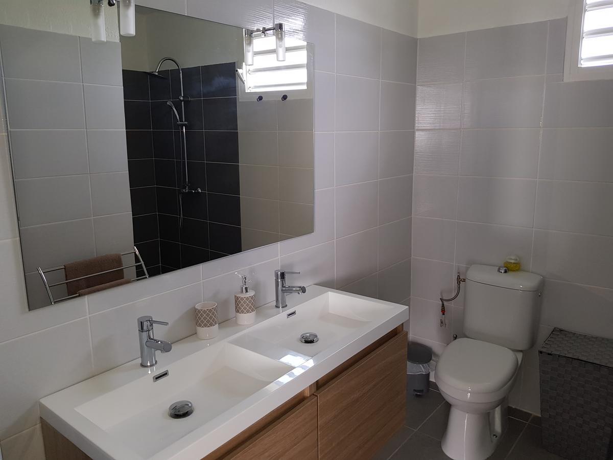 Maison Laurencia - Appartement De L'Etage Sainte-Anne  Ngoại thất bức ảnh